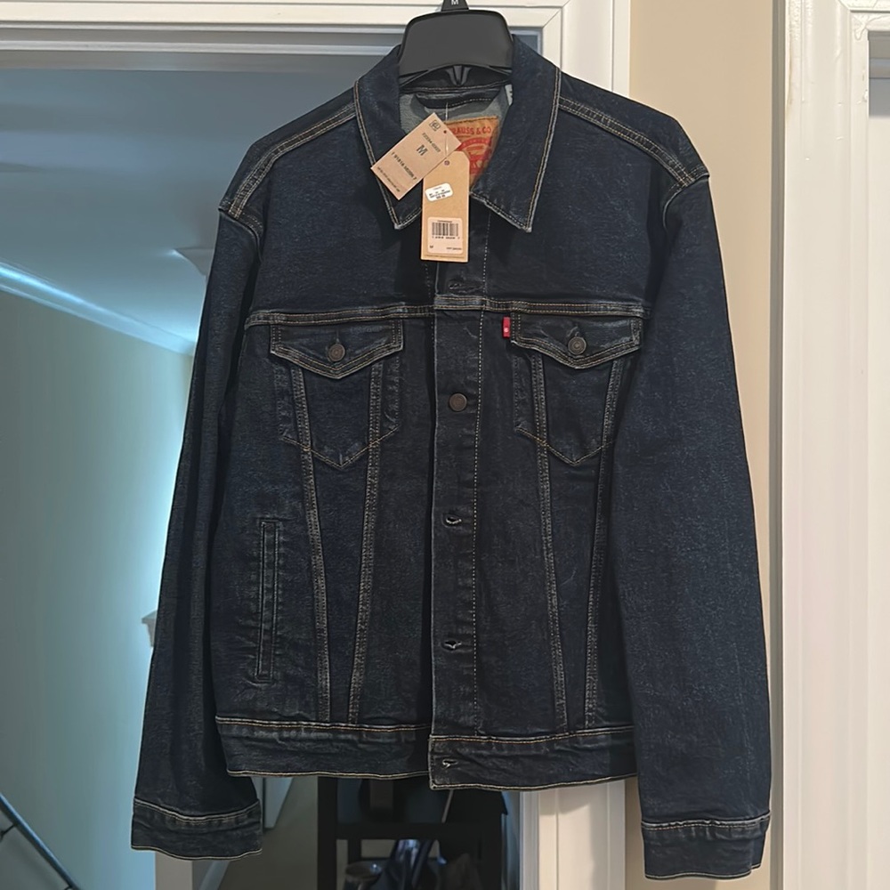 Men’s medium Brand new Levi Strauss blue Jean jacket.